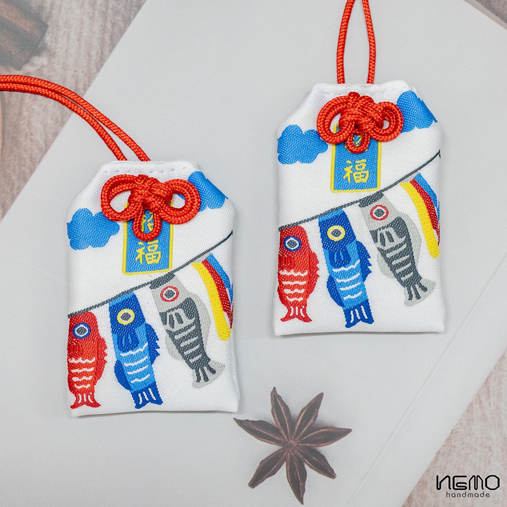 Túi may mắn Omamori Hình Cá Nhật tặng Túi Bảo Vệ tặng Đá Ngũ Sắc tặng Hoa Oải Hương Nụ Khô - OMCA
