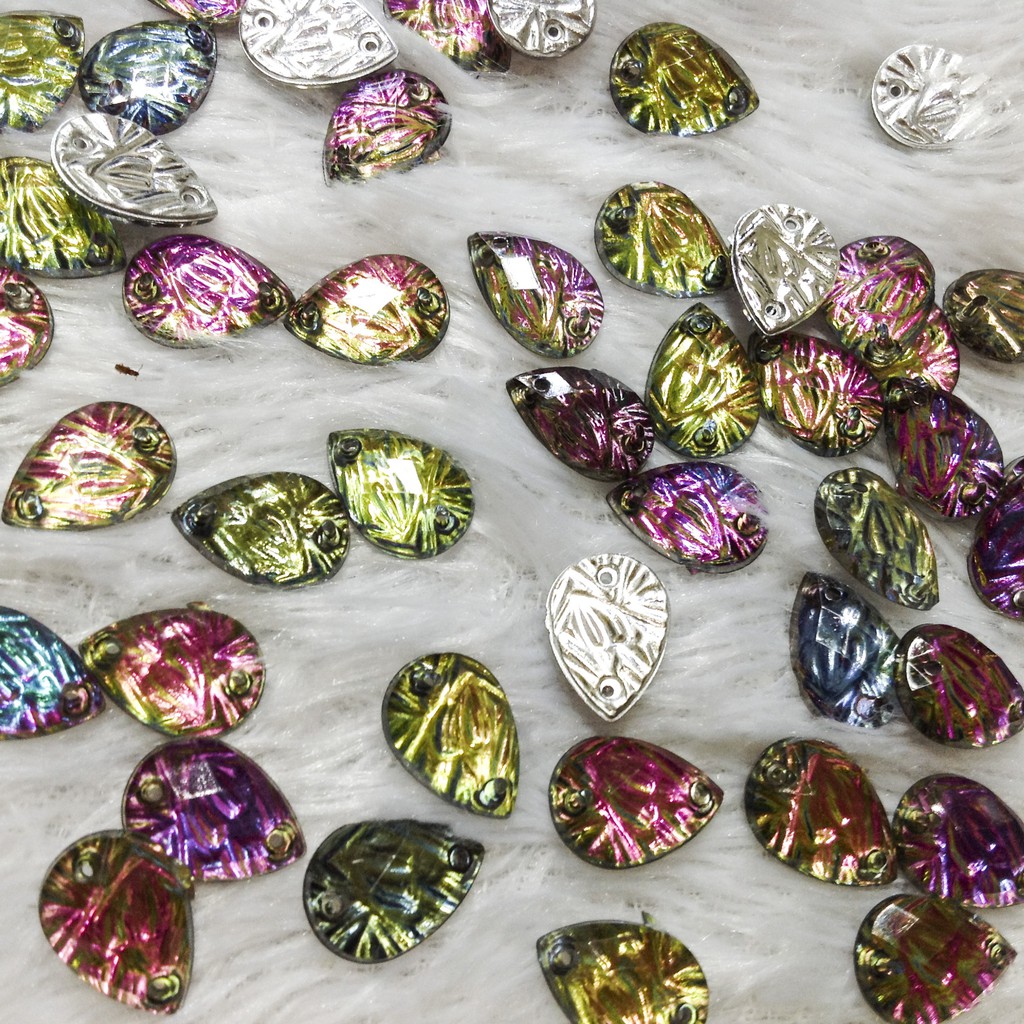 Hạt đá kết áo 3d acrylic hình giọt nước ánh 7 màu cao cấp size 1.4cm trang trí trang phục