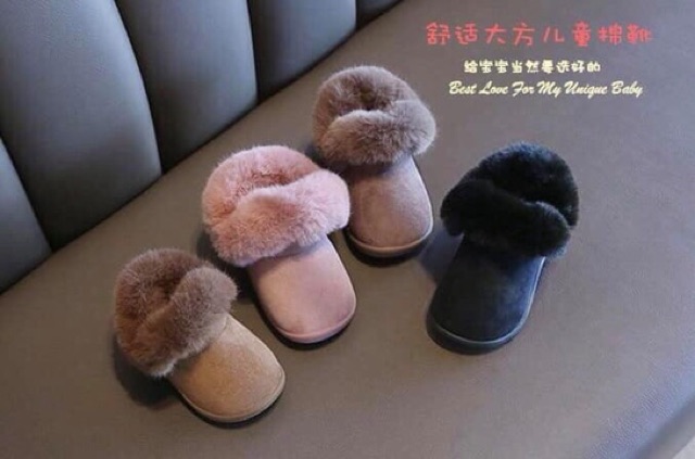 Giày boot cho bé