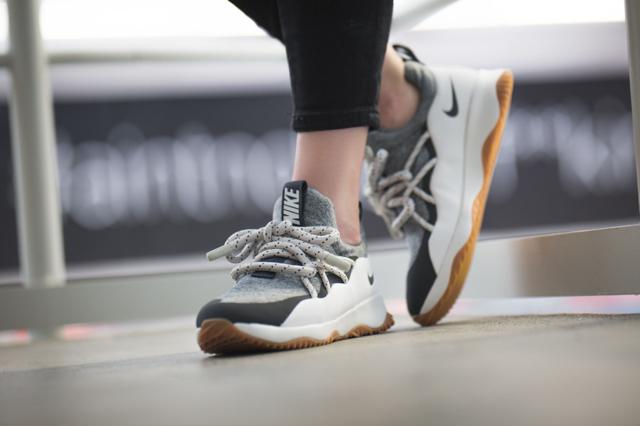 GIÀY THỂ THAO NAM NỮ CITY LOOP WHITE GREY | BigBuy360 - bigbuy360.vn