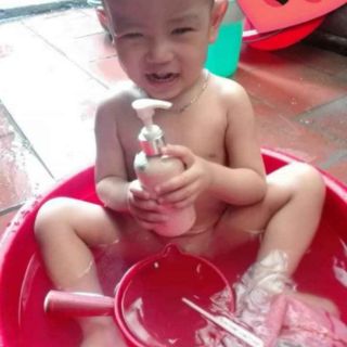 Tắm gội thảo dược cho bé