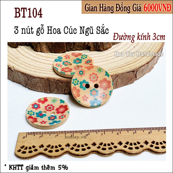 3 nút gỗ 3cm hình hoa cúc ngũ sắc BT104 - Nút gỗ trang trí túi xách, nón mũ và trang phục