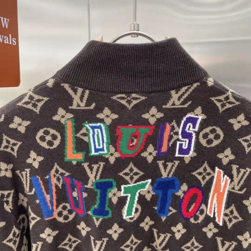 Áo khoác louis vuitton kết hợp đồng thương hiệu NbA