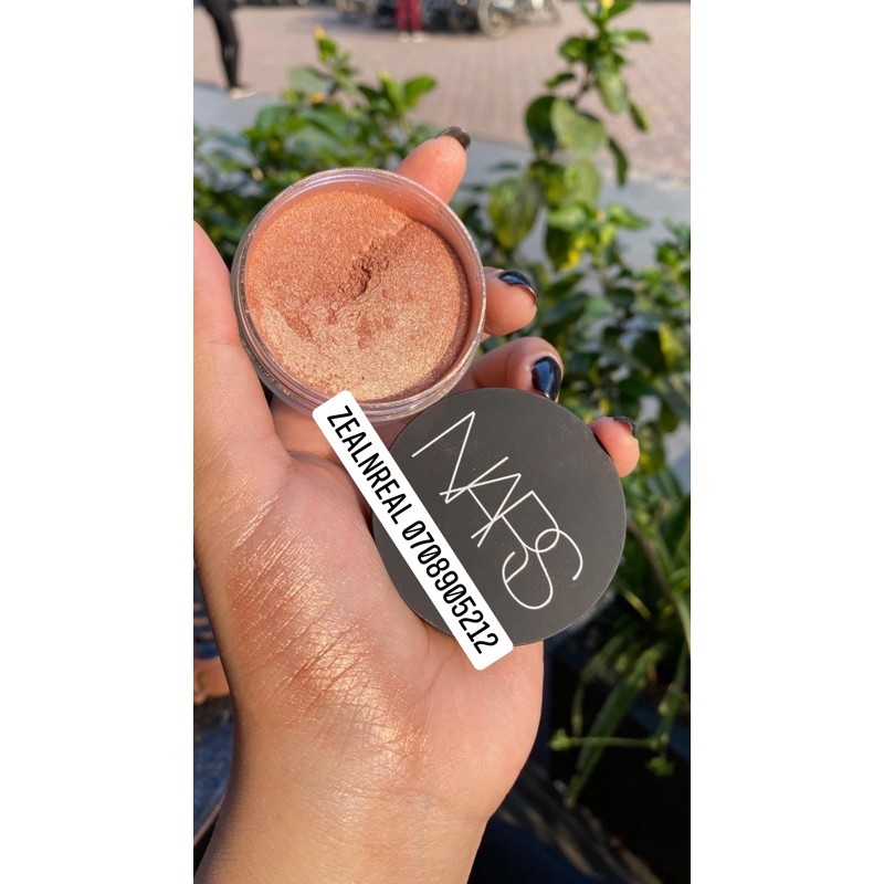 Phấn Phủ Bột Má Hồng và Highlight Nars Illuminating Powder Orgasm