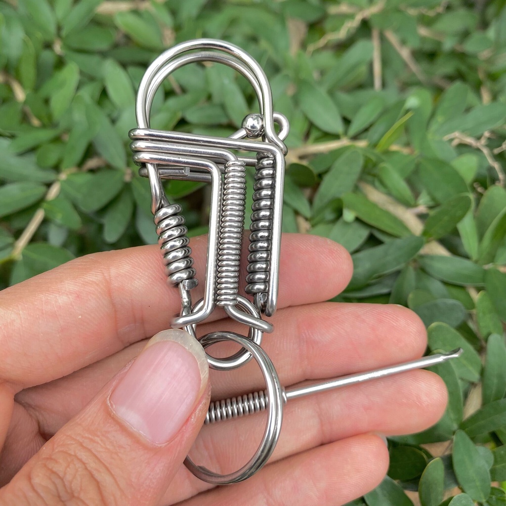 Móc khoá nghệ nhân làm băng inox 316 thiết kế thủ công độ dày 2 ly cứng cáp bền đẹp