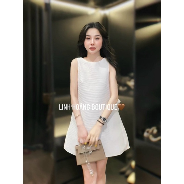 ĐẦM SUÔNG HỞ LƯNG PHỐI NƠ TO XINH XẮN CHẤT XỐP ĐẸP CHUẨN HÌNH