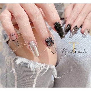 Nailbox đen tráng gương phối nơ cực chất