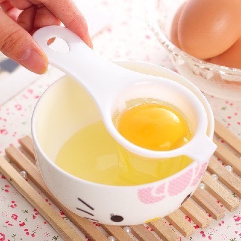 Dụng cụ tách lòng đỏ trứng gà