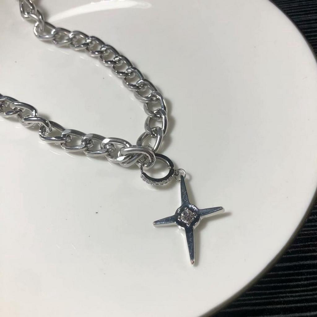 Dây Chuyền Mặt Hình Thánh Giá Chất Liệu Kim Loại 22865 Cho Nữ