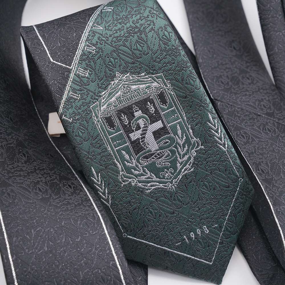 Cà Vạt Màu Đen Phong Cách Học Sinh