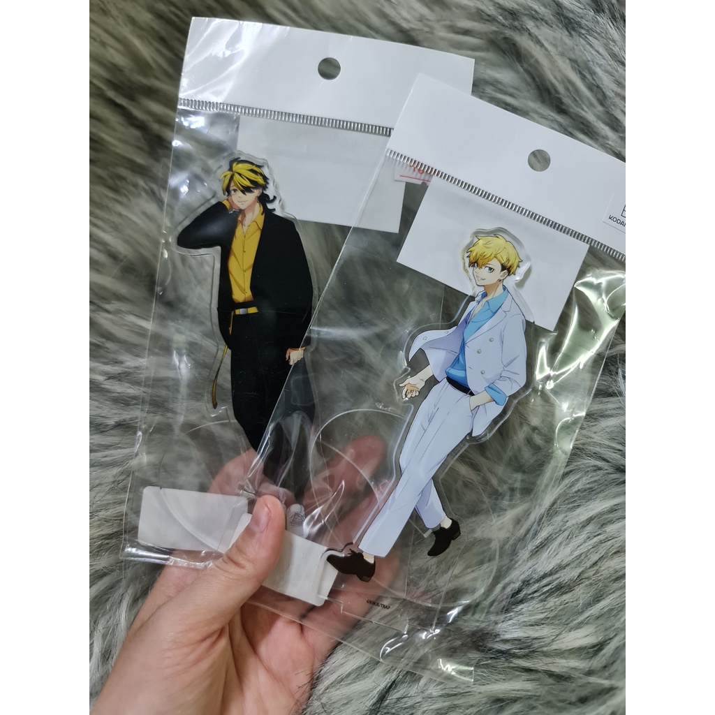 Mô hình standee nhựa Tokyo Revengers ver Suit Tsutaya