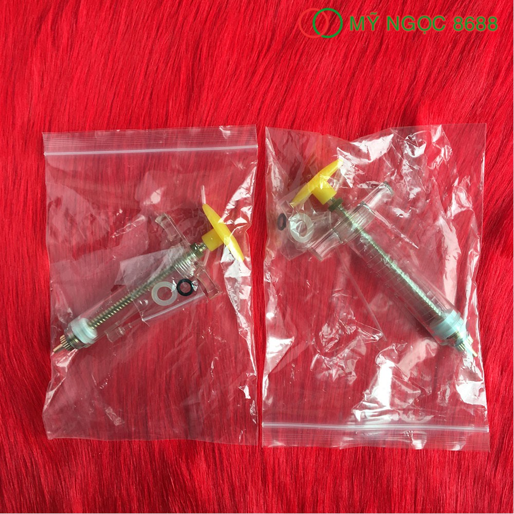 Xilanh đút bột cho chim non, thú cưng, trong suốt, có vạnh chia dung tích, có chốt ren để bơm chính xác, dễ thào lắp