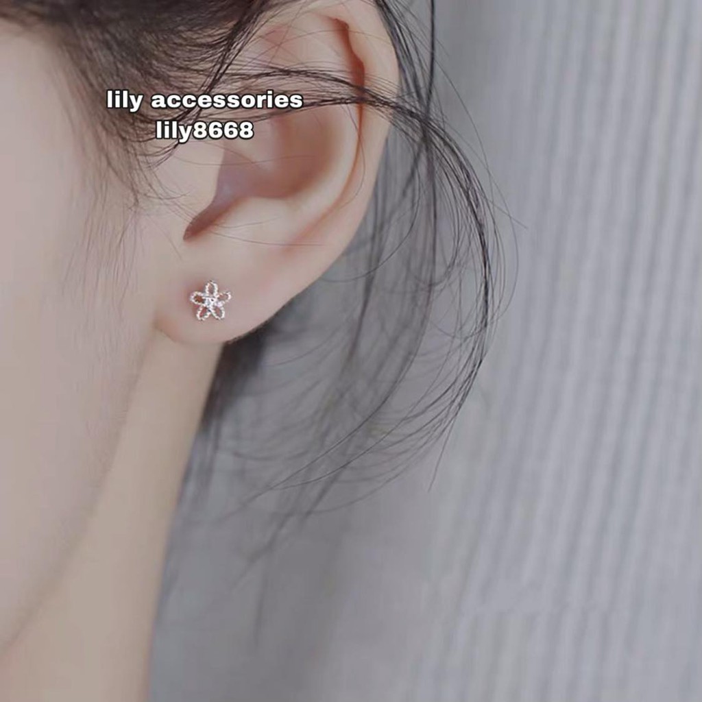 Flower Earring bông tai khuyên tai titan hoa đá không gỉ không đen không dị ứng