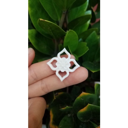 Phù cửa xương đục hoa trái tim dành cho lồng khuyên