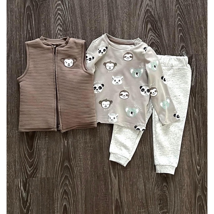 Bộ 3 chi tiết C&A dư xịn