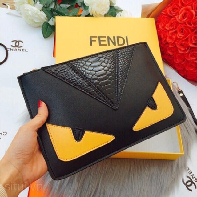 Túi đeo chéo- túi cầm tay clutch. Hàng Full hộp tem thẻ đầy đủ mẫu hot 2020