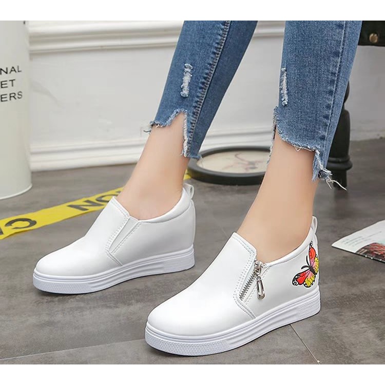 [Mã FAMAYWA2 giảm 10k đơn từ 50k] Giày nữ độn đế siêu hót hình thêu đẹp mã CM5 | BigBuy360 - bigbuy360.vn