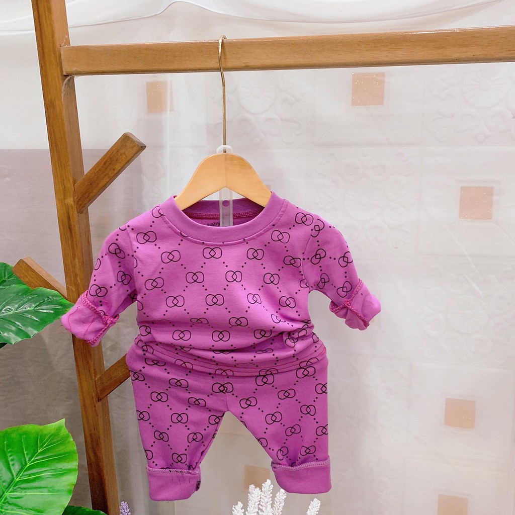 Bộ quần áo thu đông ziczac dành cho cả bé trai và bé gái 7-17kg. Chất liệu nỉ dày dặn, giữ ấm cực tốt