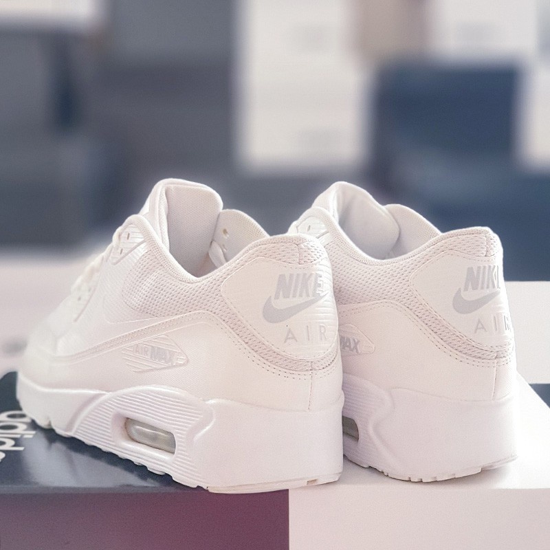 【Giày chạy thể thao】Giày Nike Air Max 90 Ultra 2.0 Essential, size 42, real 2hand