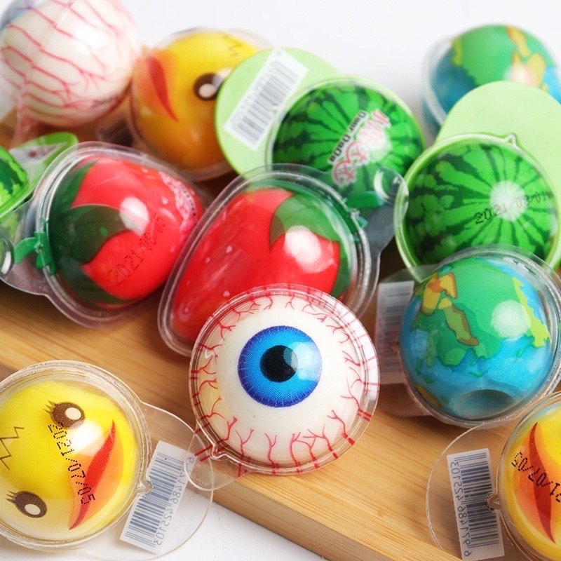 HỘP 50 VIÊN KẸO DẺO NHÂN CHẢY HÌNH DÂU TÂY