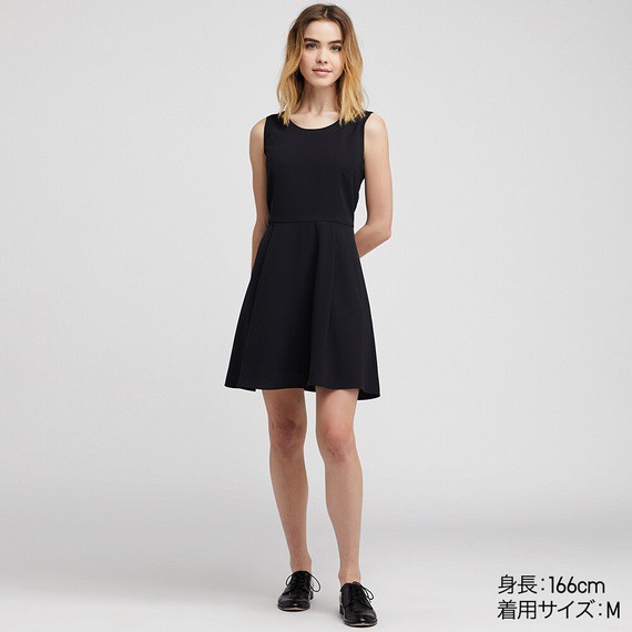 Đầm UNIQLO không tay