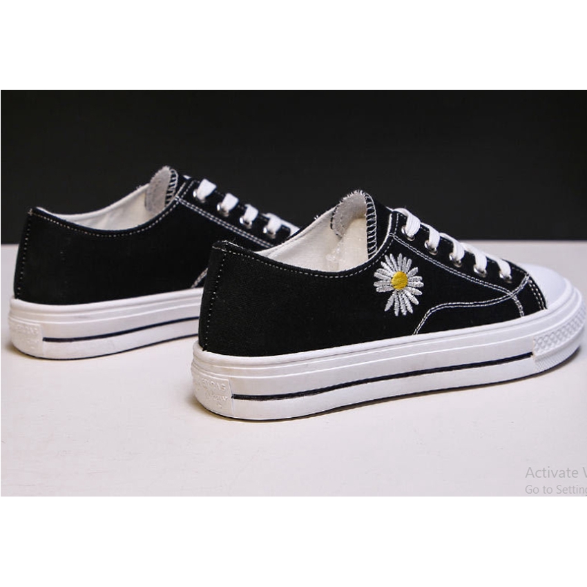 GIÀY NỮ, GIÀY SNEAKER THẤP CỔ THÊU HOA CÚC BH 24 | BigBuy360 - bigbuy360.vn