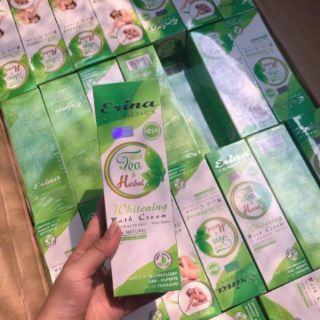 Sữa tắm trắng da erina