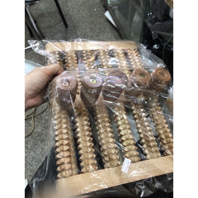 Bàn Chà Gỗ Massage Chân- Tay giúp lưu thông máu huyết