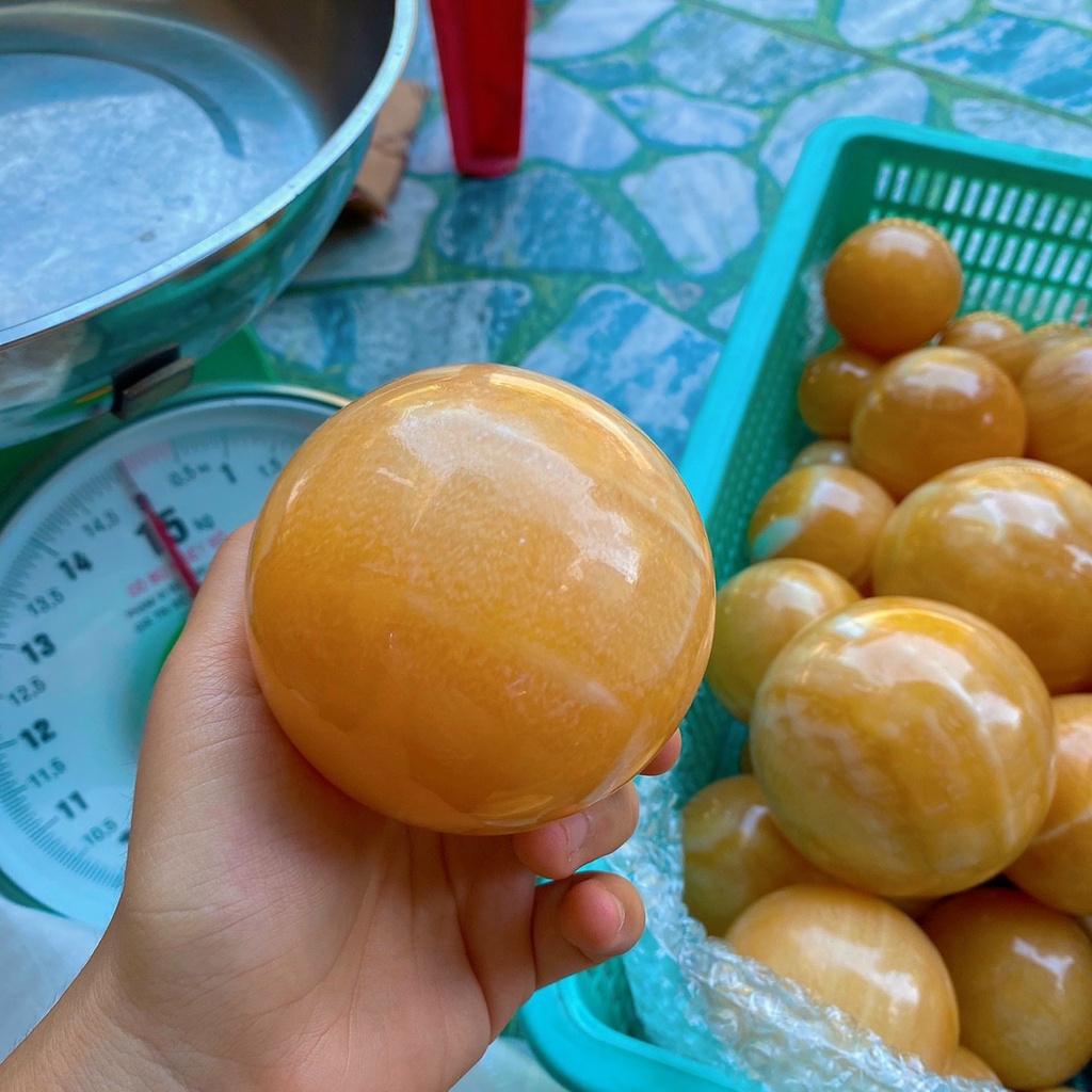 (Chọn size) Bi cầu ngọc Hoàng Long kèm đế gỗ cho người mệnh Kim và Thổ