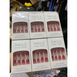 Dán móng tay ,nail( giao mẫu bất kì)có kèm keo