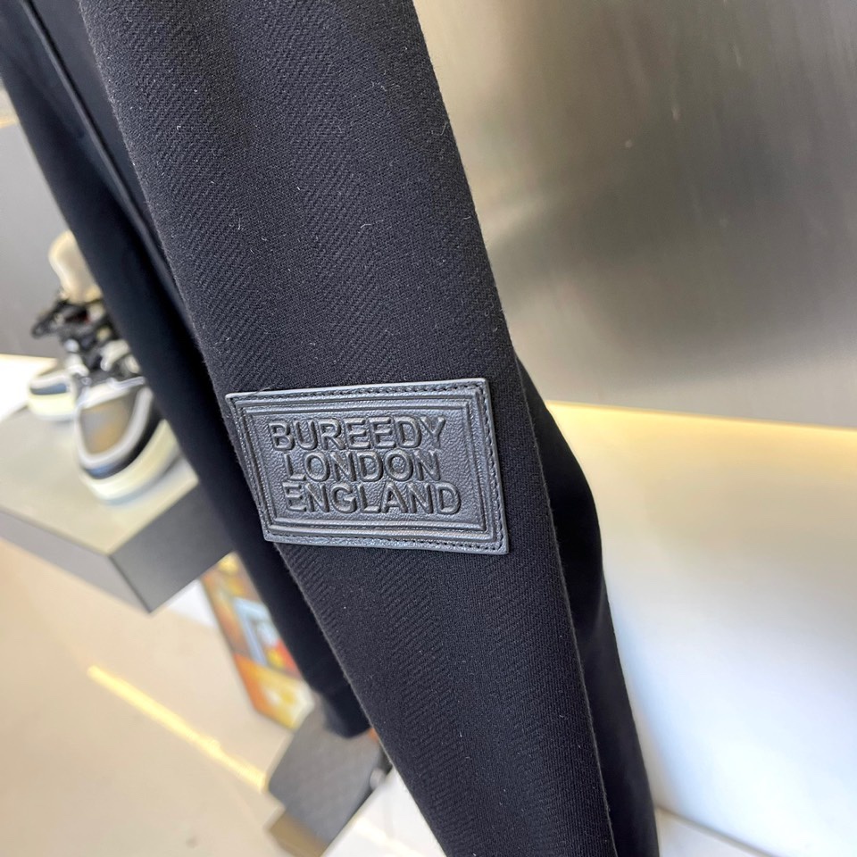 Áo khoác nỉ nam cao cấp Burberry BBR kiểu dáng trẻ trung, năng động