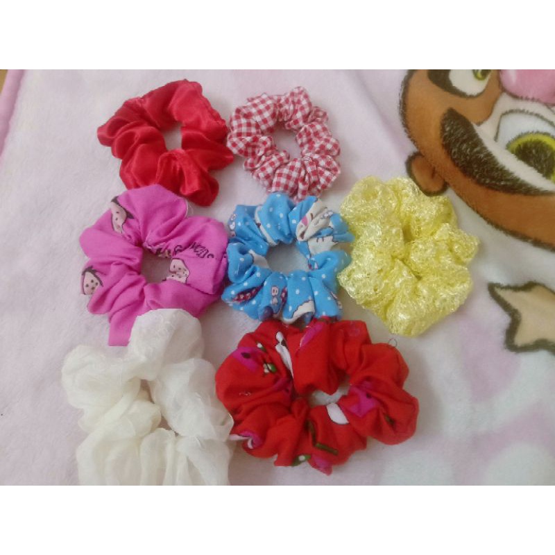 dây cột tóc scrunchies