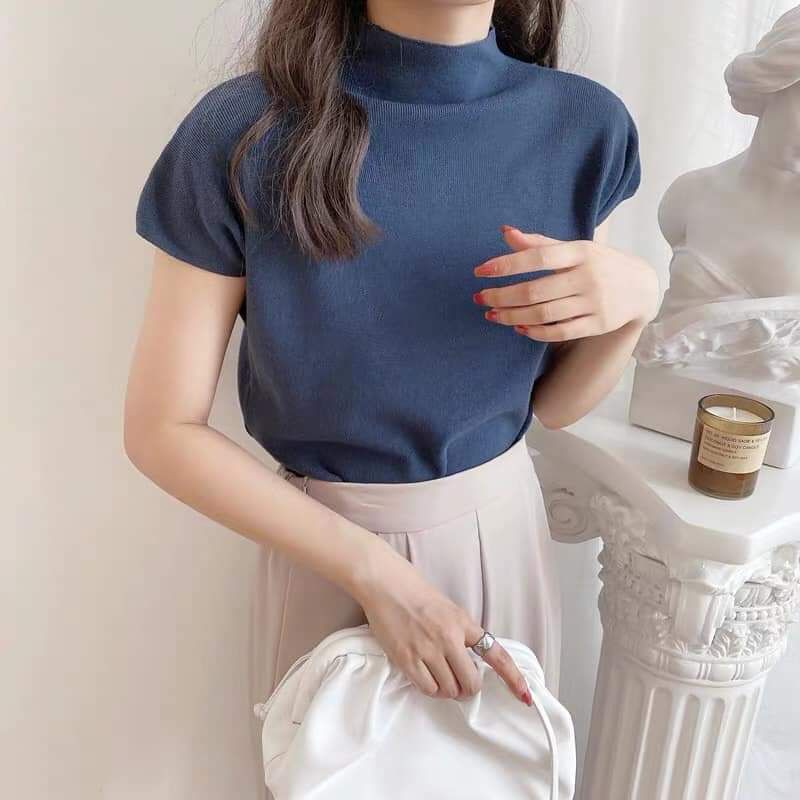 Áo len tay ngắn chất len đẹp như hình.
