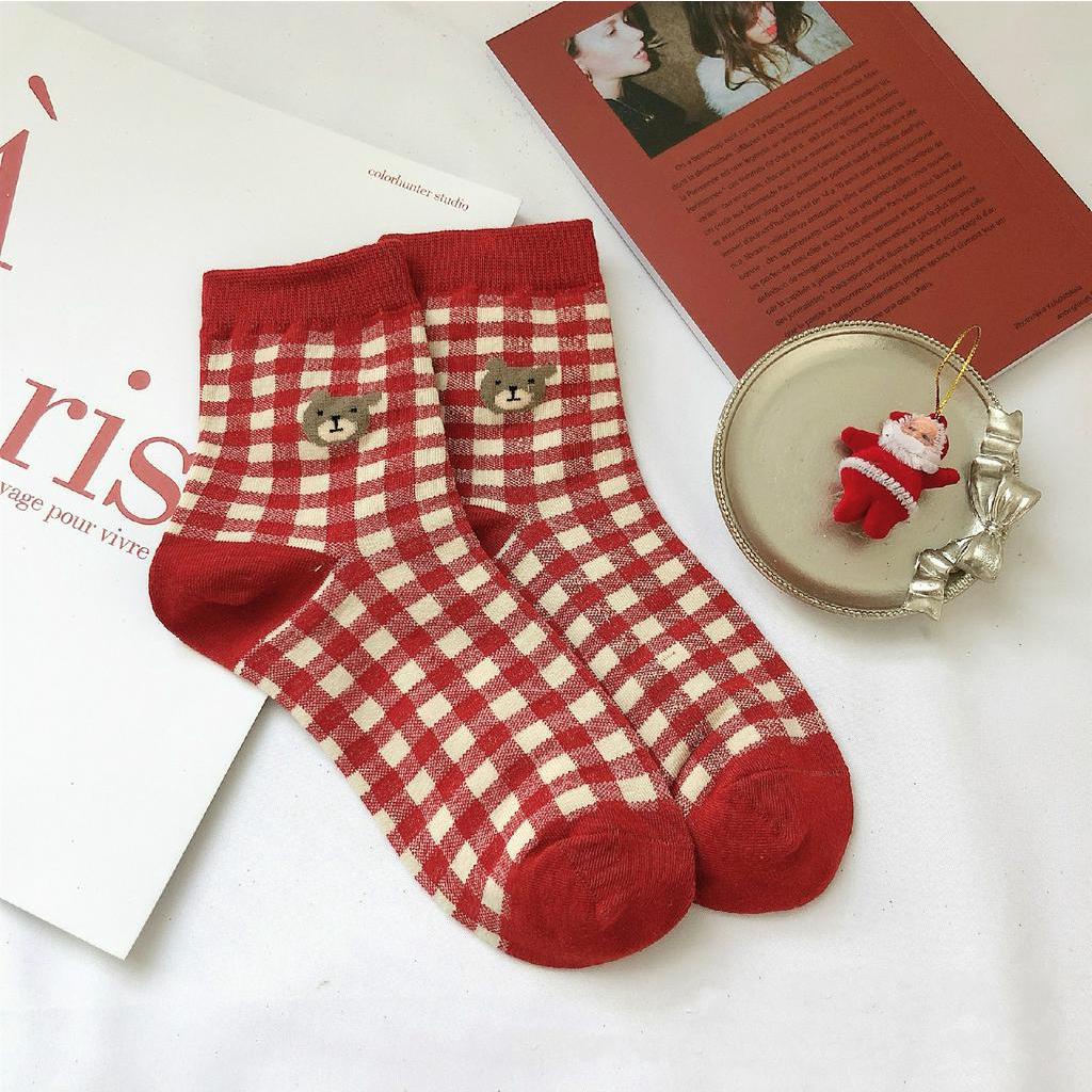 Vớ Cotton Cổ Trung Trung Họa Tiết Gấu Đỏ Dễ Thương Sáng Tạo Thời Trang Thu Đông 22001