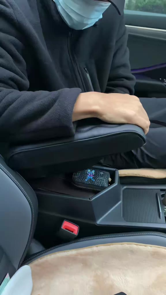 Đệm tỳ tay ô tô chất liệu cao su non bề mặt chống thấm chống nước dễ lau chùi vệ sinh mẫu mới nhất 2023, Bệ tỳ tay ô tô | BigBuy360 - bigbuy360.vn