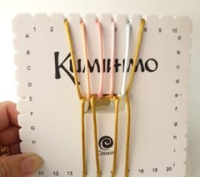 Bộ đĩa làm vòng dây kumihimo