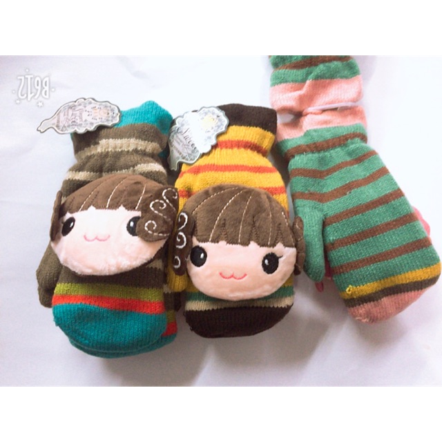 Gang tay len hai ngón