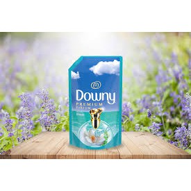 Nước Xả Vải Downy Đại Dương Xanh đậm đặc Dạng Túi 1.3L