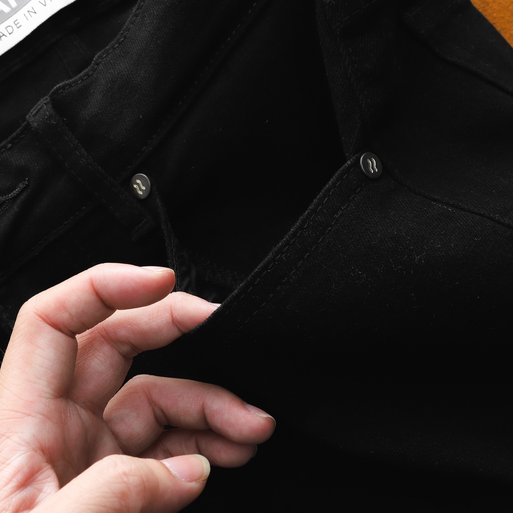 Quần jean nam Satoshi SAQJ32 dáng vừa màu đen rách gối chất jean co giãn nhẹ mặc thoải mái