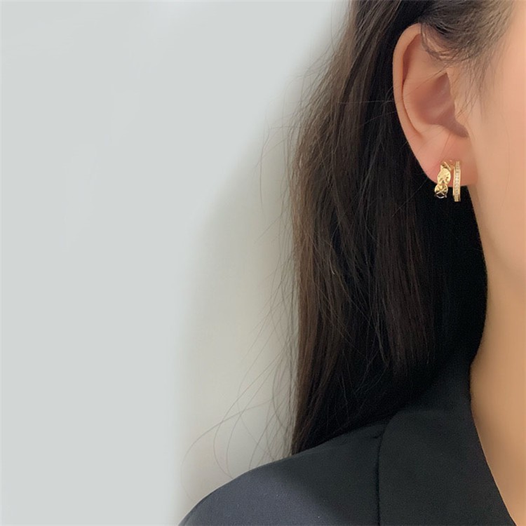 Bông tai mạ vàng đính đá nhỏ xinh kiếu dáng hàn quốc hiện đại tinh tế - Mely 1534