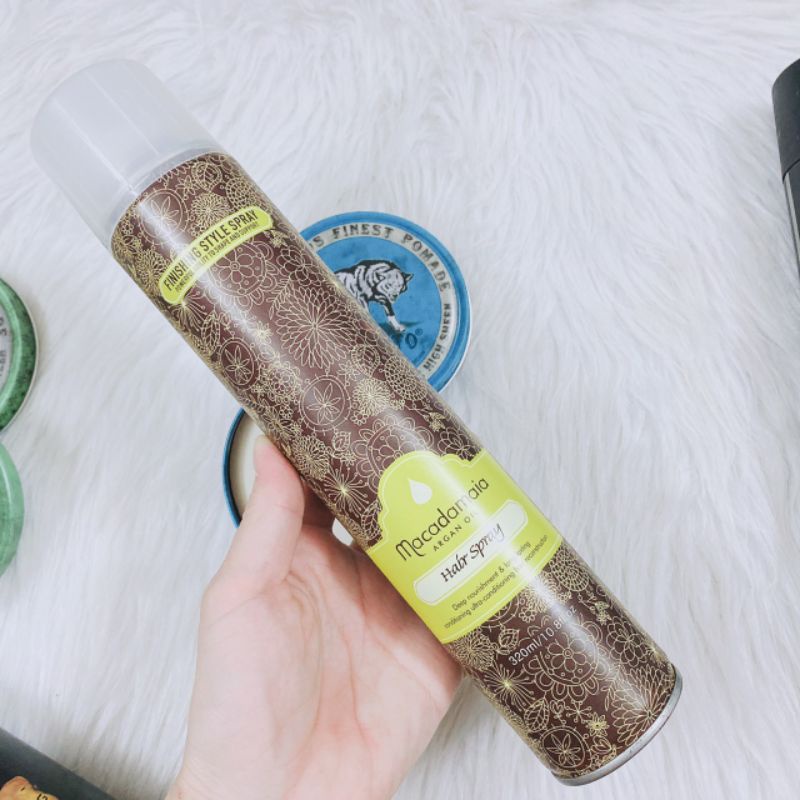 Combo Gôm xịt giữ nếp tóc Macadamia 320ml + Sáp vuốt tóc tạo kiểu con sói xanh dương hương mạ non KV24l