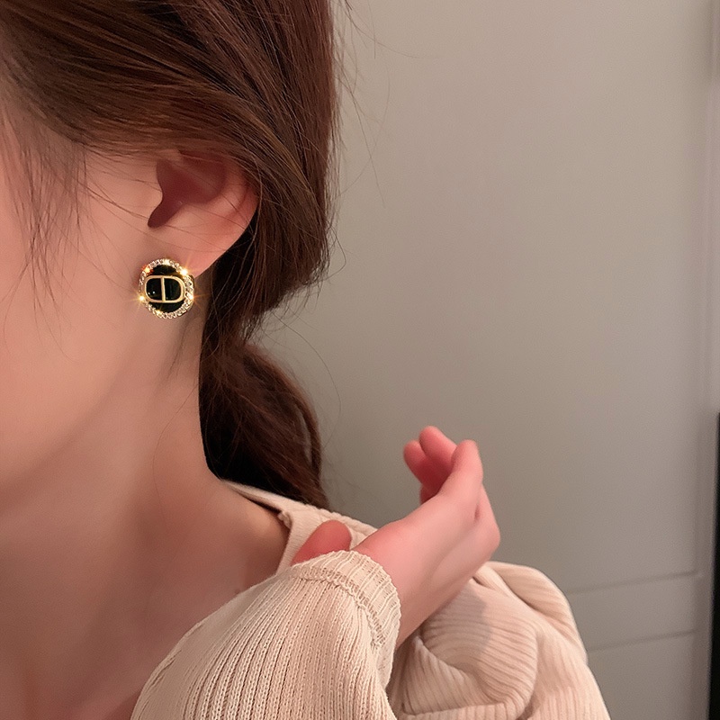 Bông Tai Hình Tròn Màu Bạc/Đen In Chữ CD Phong Cách Hàn Quốc Đơn Giản Thời Trang