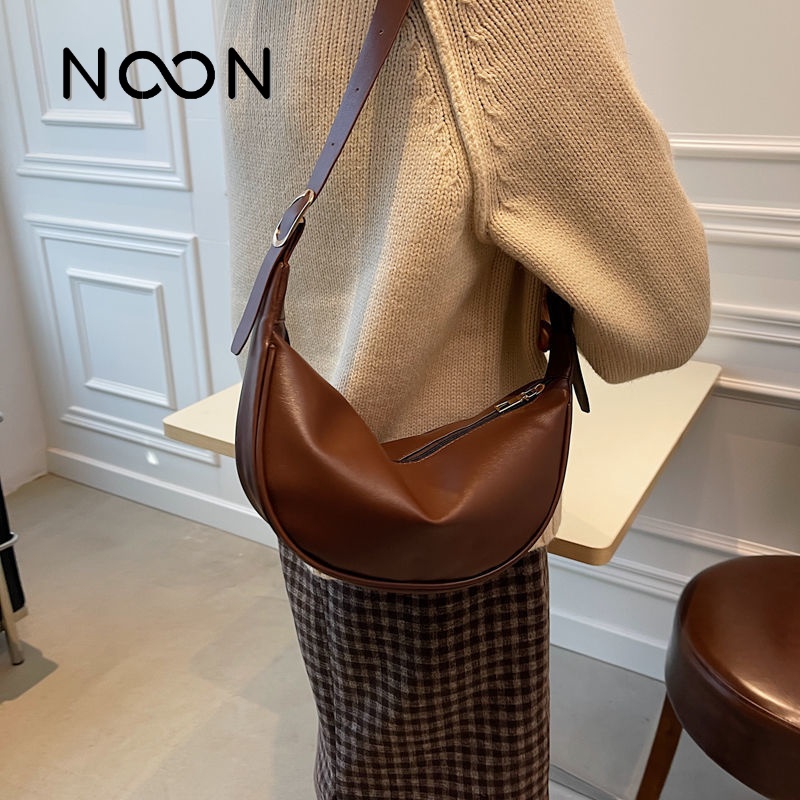 Túi đeo chéo nam nữ NOON dáng bán nguyệt NB40