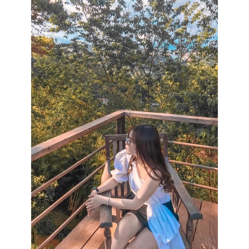 Áo lệch trăng vai