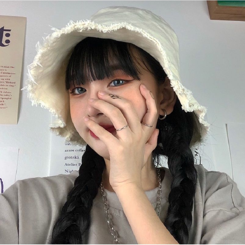 Mũ tai bèo vành rộng in chữ thời trang dành cho nữ