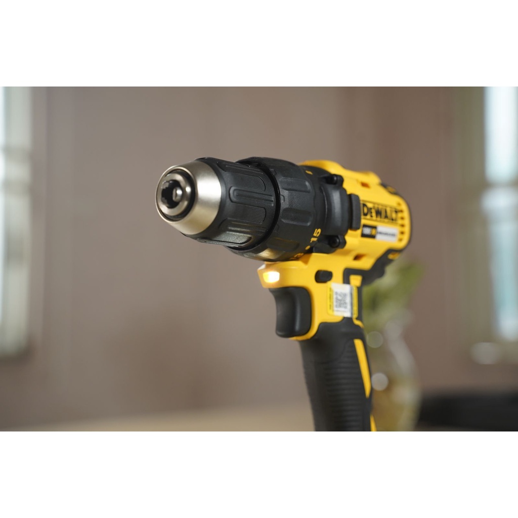 Máy khoan pin DeWalt DCD777D2-B1