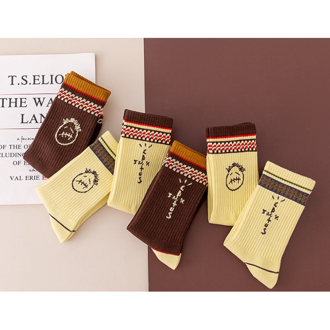 Vớ Tất Travis Scott Nam Nữ phong cách thể thao, trẻ trung và năng động.