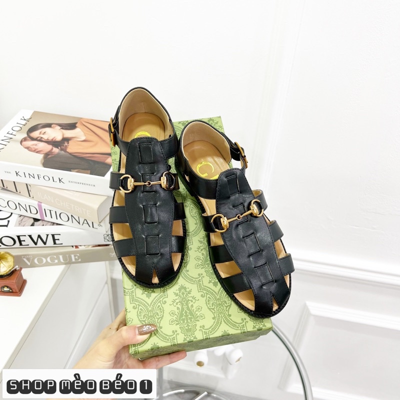 Sandal giọ guci khoá ngang đế bệt fullbox