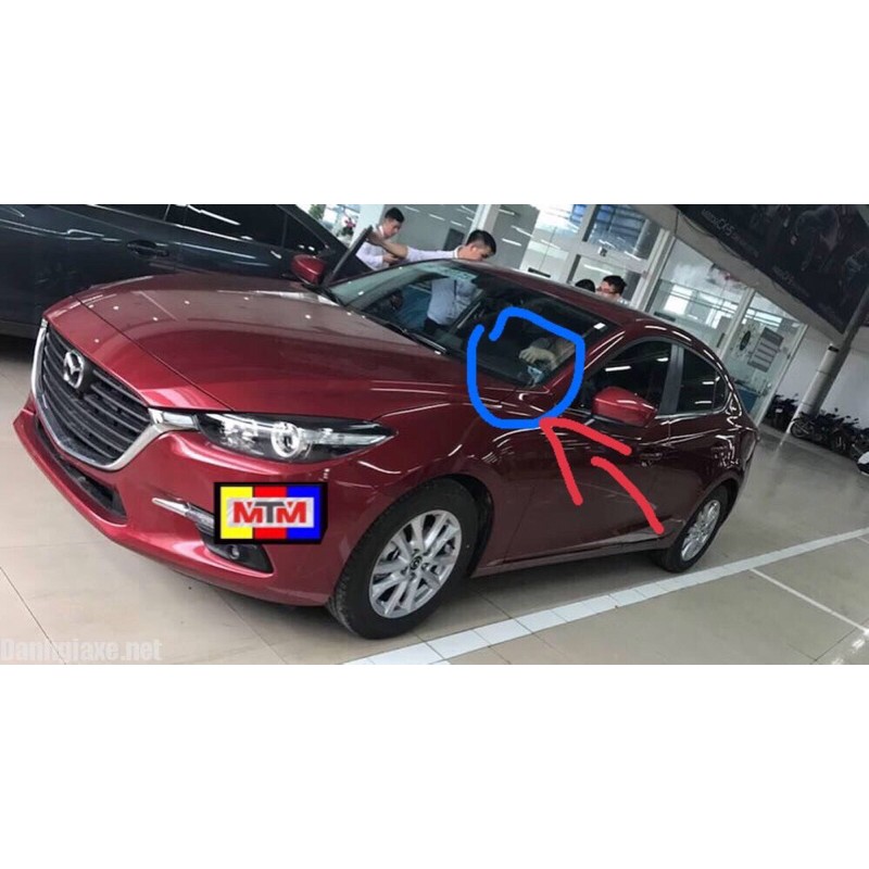 ốp chân kính chắn gió mazda 3 đời 2015-2019