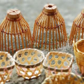 Nơm bắt cá mini bằng tre siêu dễ thương